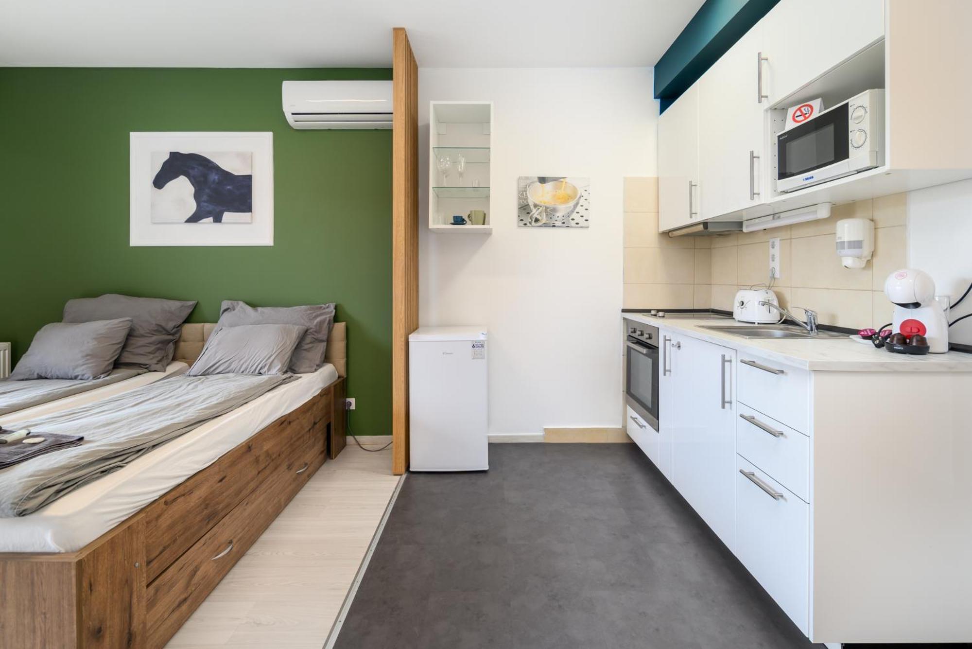 בודפשט Atrium Residence Deluxe Suite-Free Parking Garage Same Building מראה חיצוני תמונה